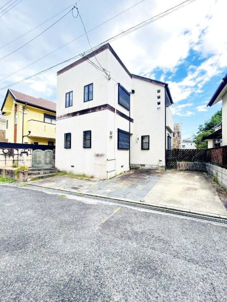 238082402-3